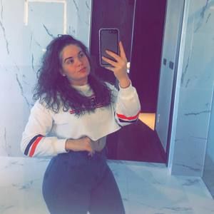 Meet your Posher, Sabrina